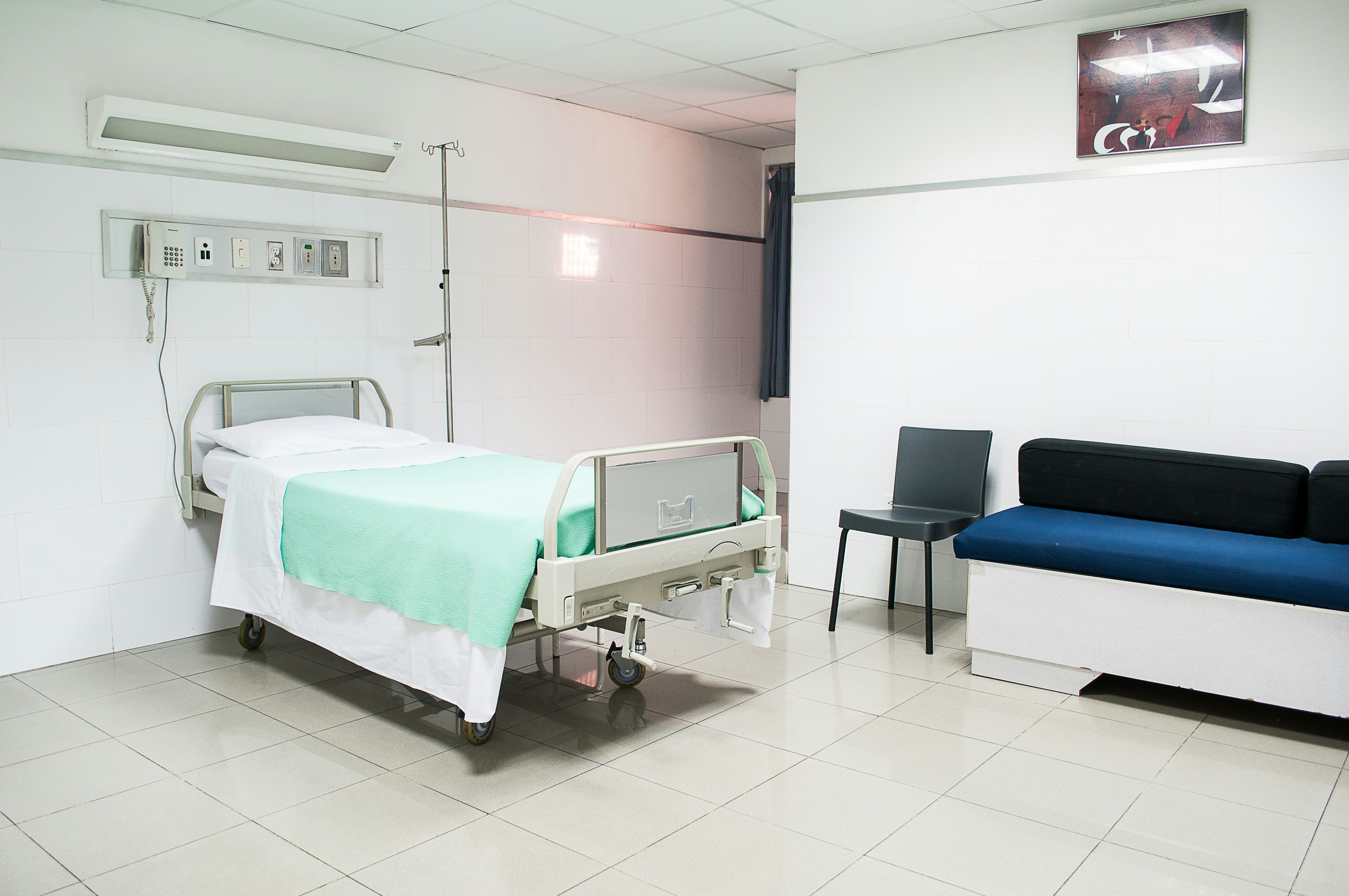 Essential Hospital Furniture Every Clinic and Hospital Needs